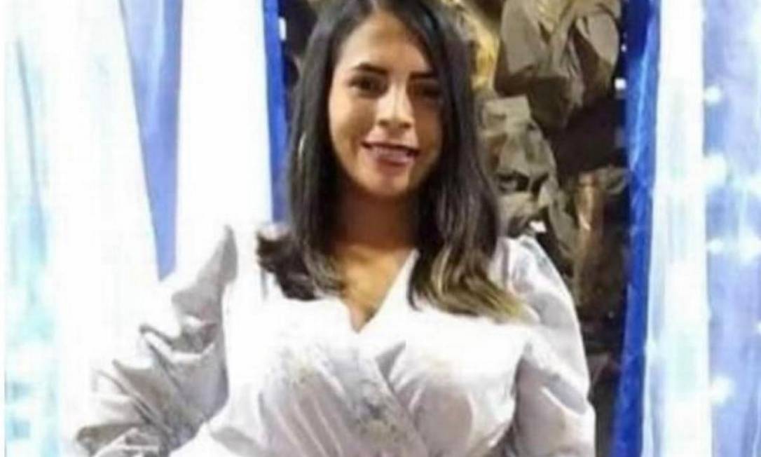 Liliane Barbosa da Silva foi morta a facadas pelo ex-namorado Foto: Reprodução