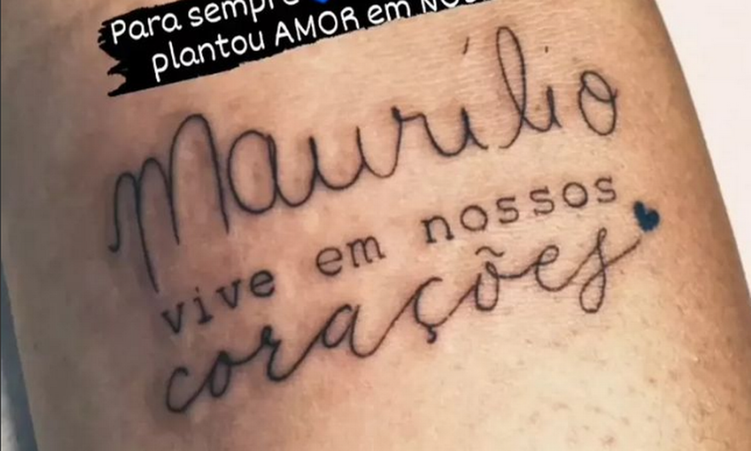 Tatuagem feita pela irmã do cantor Maurílio Foto: Reprodução / O GLOBO