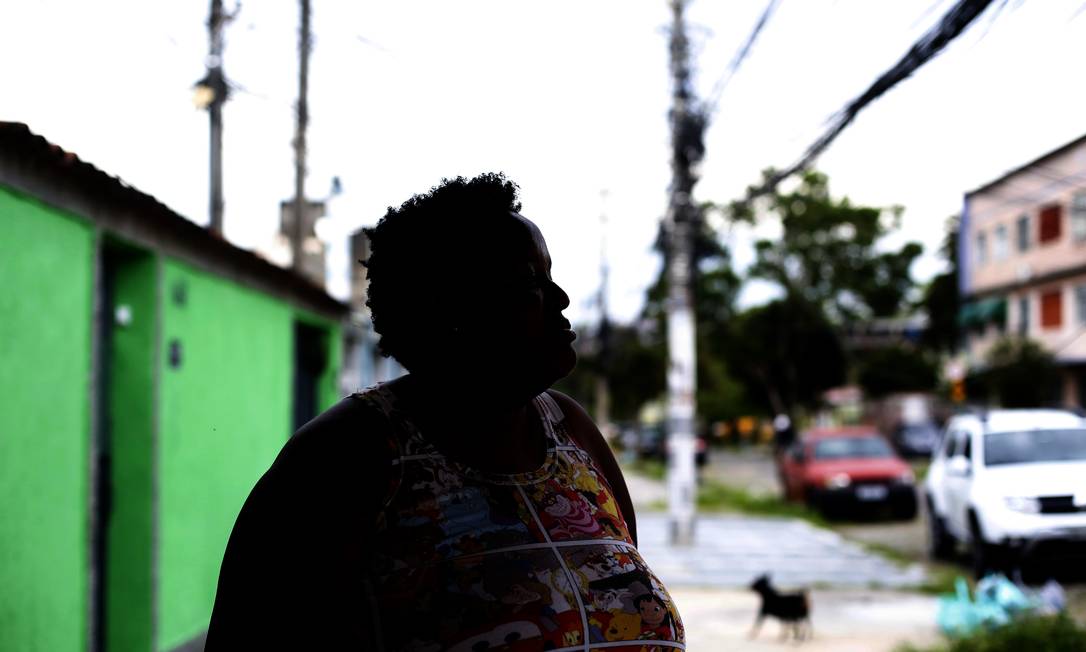 Ex-faxineira que trabalhou em delegacia onde o Mauricio Demetrio era delegado, o acusa de racismo Foto: Fabio Rossi / Agência O Globo