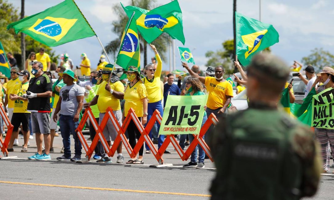 Sob Bolsonaro, extrema direita se radicalizou no Brasil e perdeu chance de  formar um partido, veem cientistas - Jornal O Globo