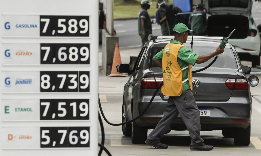 Preços dos combustíveis sobem nos postos Foto: Gabriel de Paiva / Agência O Globo