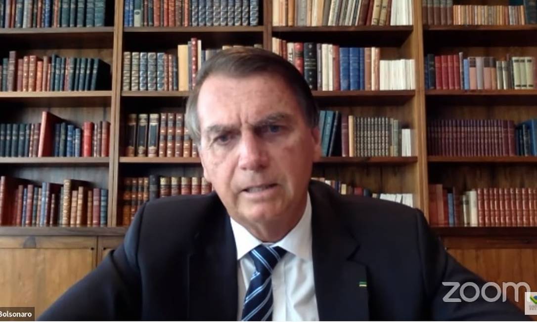 Bolsonaro volta a cobrar Anvisa após conflito com Barra Torres