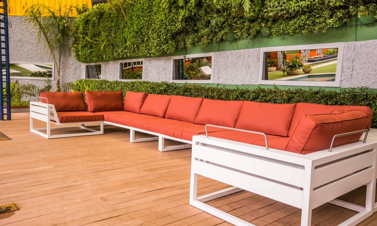 'BBB 16': sofá com plantas ao fundo Foto: Paulo Belote / O GLOBO