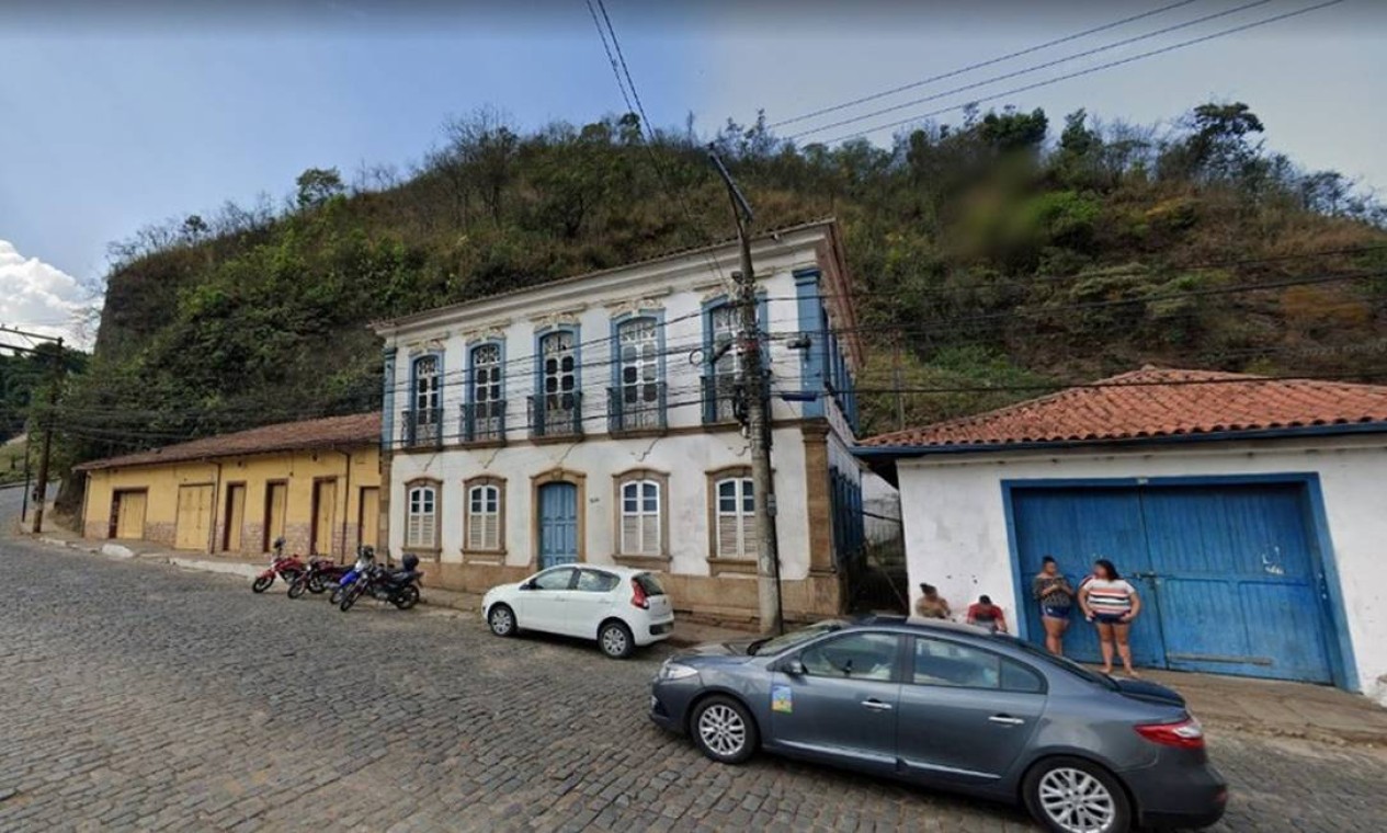 Casarão histórico, no centro de Ouro Preto, antes de desabar com deslizamento de morro. Prédio destruído foi a primeira construção de estilo neocolonial da cidade Foto: Reprodução / Google Street View