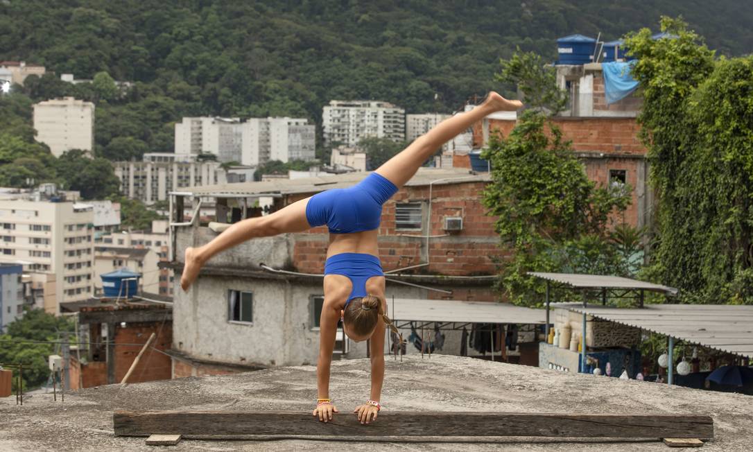Pequena ginasta do Morro do Borel é chamada para teste no Flamengo - Jornal  O Globo