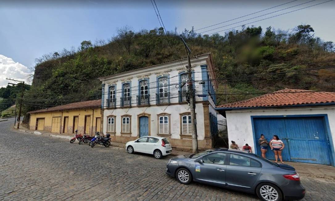Solar Baeta Neves estava interditado desde 2012 por conta do risco de deslizamento do Morro da Forca. Foto: Agência O Globo