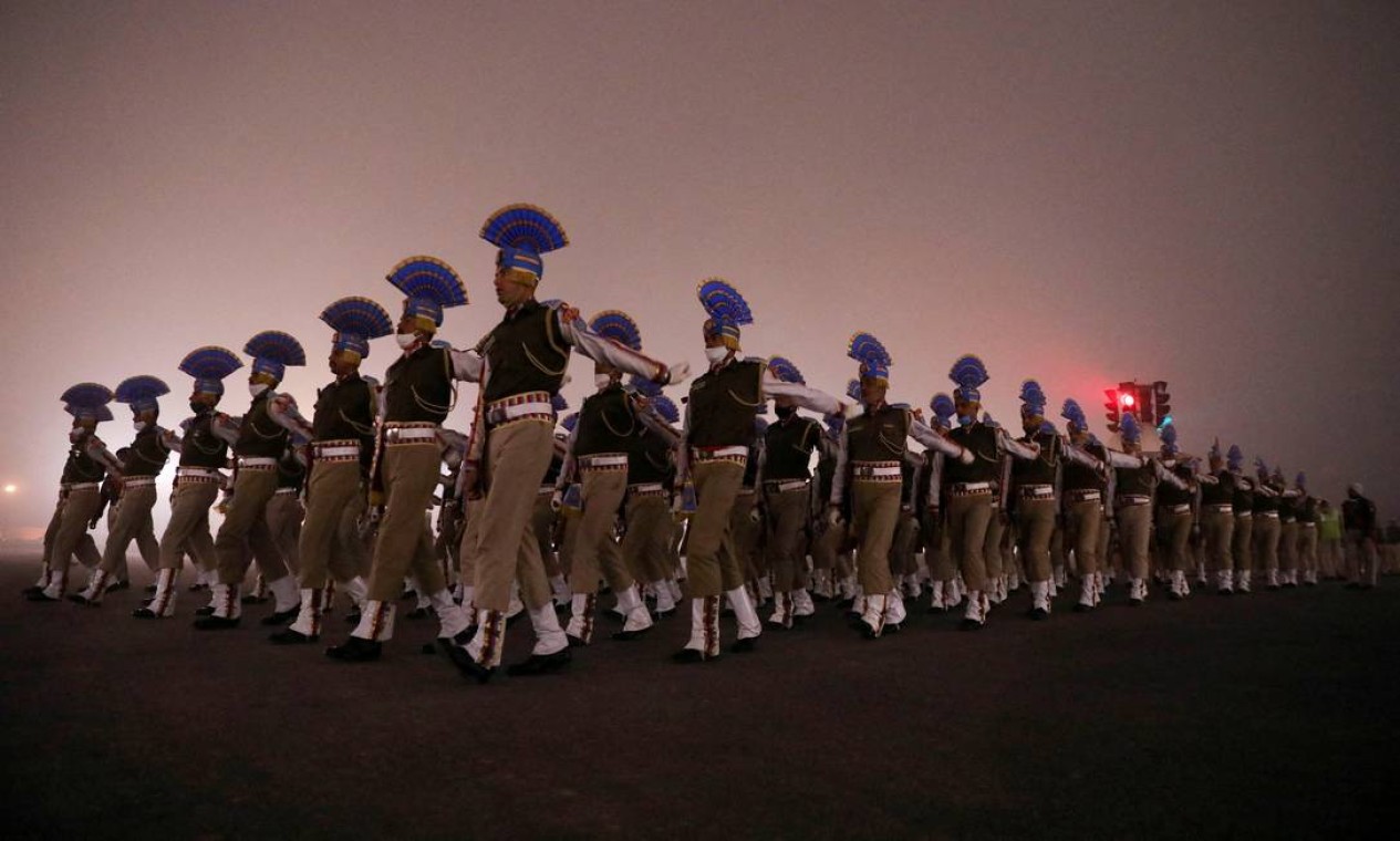 Soldados do Exército Indiano participam do ensaio para o desfile do Dia da República, em Nova Délhi Foto: ANUSHREE FADNAVIS / REUTERS