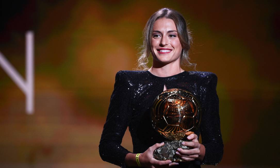 Alexia Putellas venceu a Bola de Ouro e o prêmio Fifa The Best como melhor jogadora da temporada Foto: FRANCK FIFE / AFP