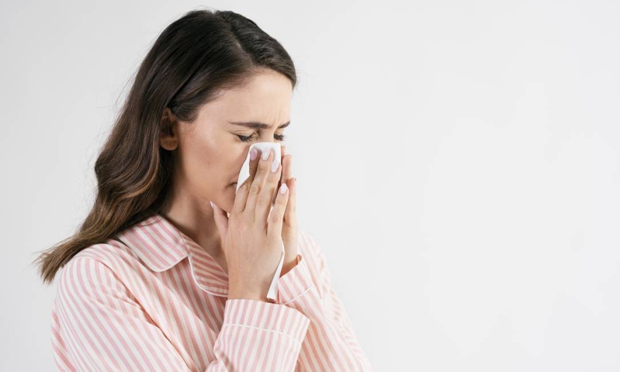 Por que o nariz escorrendo tem se mostrado um sintoma duradouro na ...