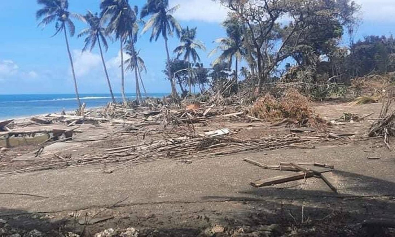 Em algumas regiões de Tonga, casas sumiram do mapa após tsunami com ondas de 15 metros Foto: Reprodução/ConsulateKoT
