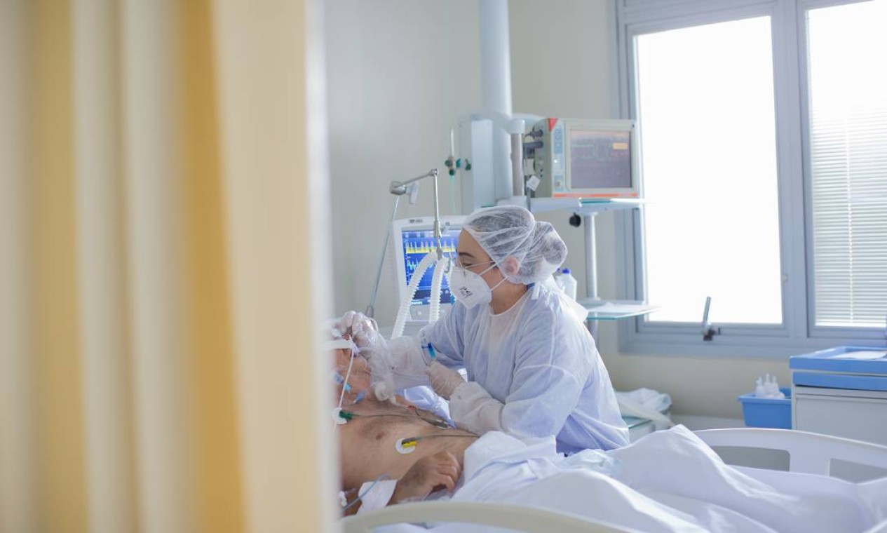 SP tem redu&ccedil;&atilde;o nas interna&ccedil;&otilde;es por Covid-19 em UTIs e enfermarias - Jornal  O Globo