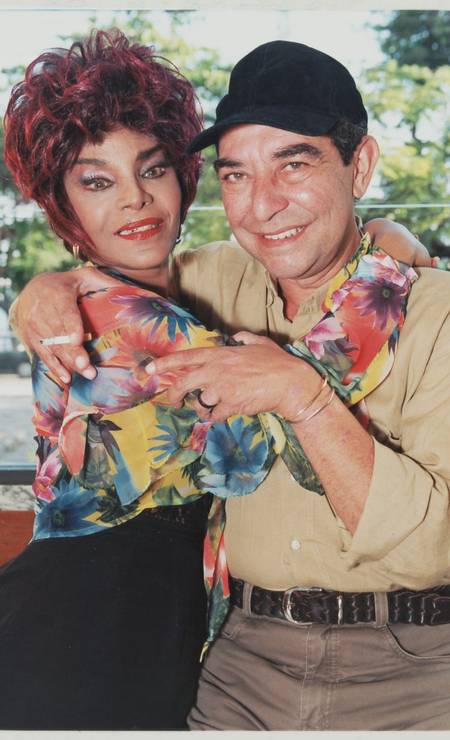 Elza Soares e o sambista João Nogueira, em 1998 Foto: Arquivo