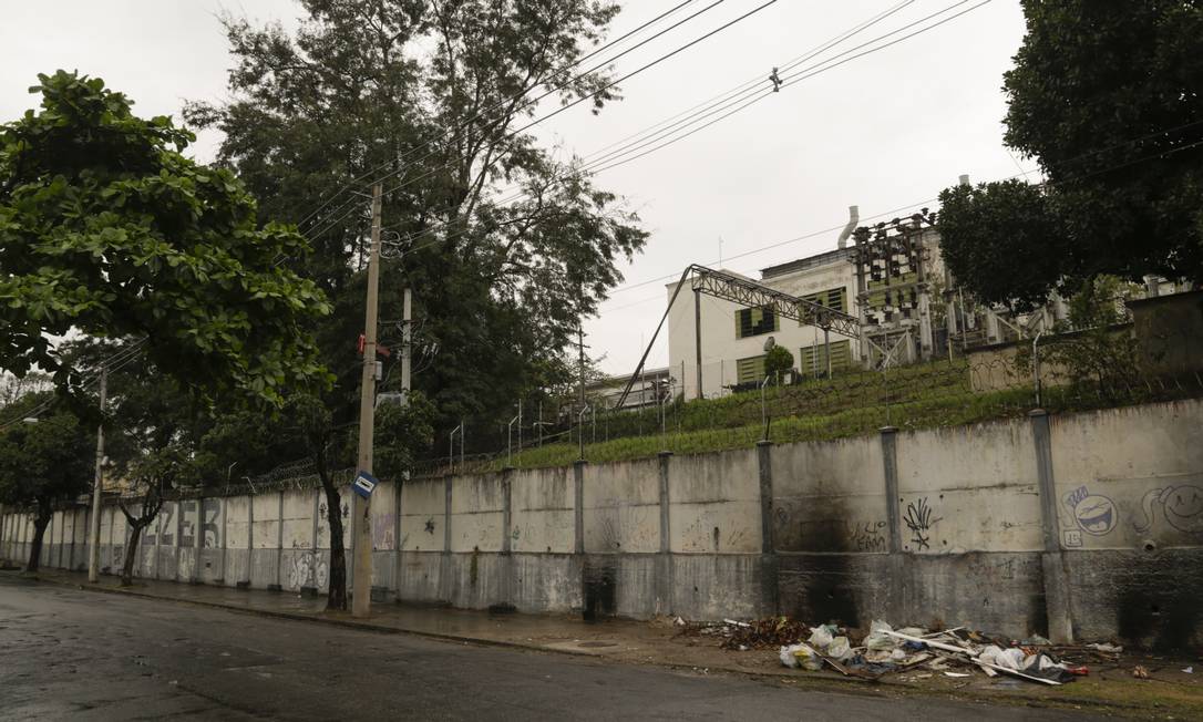 Parte da propriedade que abrigava uma fábrica de lâmpadas
Foto: Gabriel de Paiva / Agência O Globo