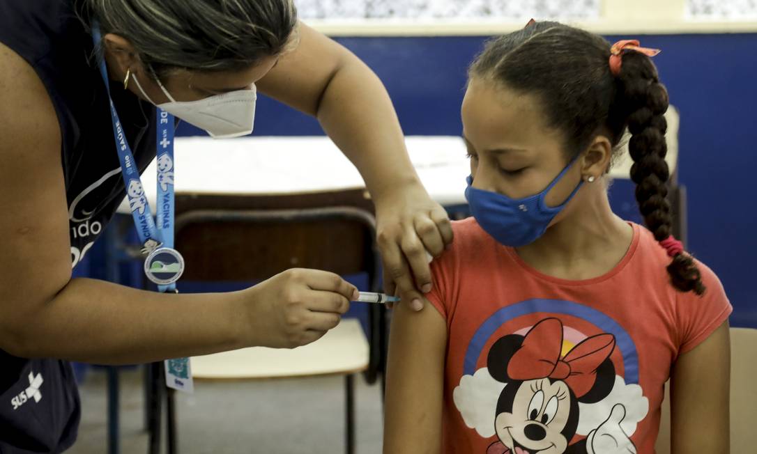 Crianças começam a ser vacinadas na cidade do Rio de Janeiro Foto: Gabriel de Paiva / Agência O Globo