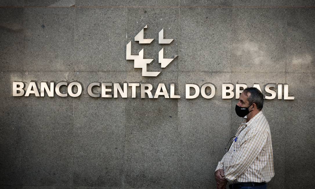 O interesse massivo pelo sistema surpreendeu o Banco Central Foto: Pablo Jacob / Agência O Globo