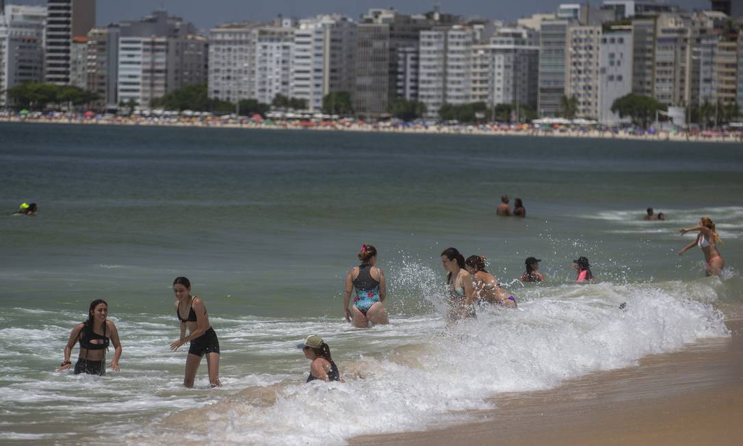 Rio 40 Graus Temperatura Bate O Recorde Do Verão Com 48 Graus De Sensação Térmica Jornal O Globo 