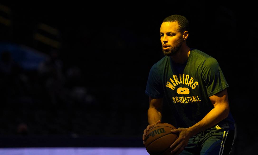 Curry tem emendado performances ruins nos arremessos de três pontos Foto: Cary Edmondson / USA TODAY Sports