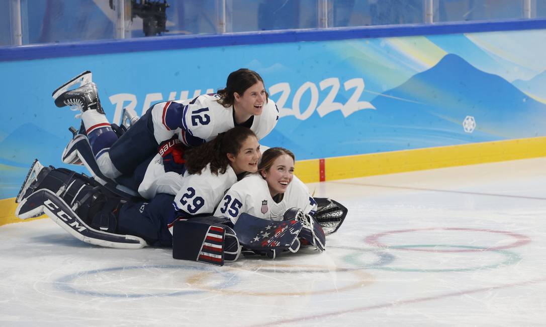 Atletas da seleo feminina dos Estados Unidos durante sesso de fotos no Wukesong Sports Centre, Pequim, China Foto: DAVID W CERNY / REUTERS