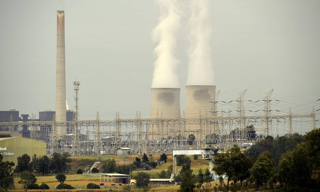 Termelétrica a carvão na Austrália; tecnologia que precisa ser abandonada logo, segundo IPCC Foto: SAEED KHAN/4-11-2021 / AFP