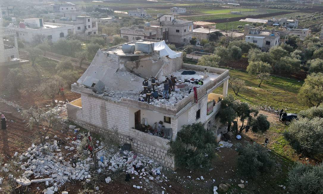 Casa no Nordeste da Síria atacada pelas forças especiais dos EUA e onde líder do EI teria morrido com pessoas de sua família Foto: AAREF WATAD / AFP