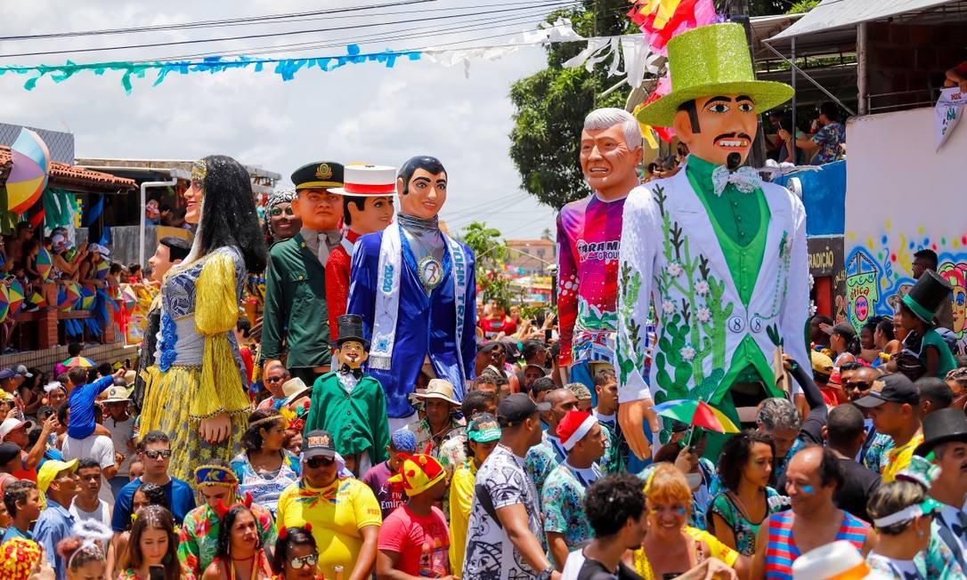 Tradicional desfile dos bonecos de Olinda no carnaval de 2020 Foto: Arquimedes Santos / Divulgação
