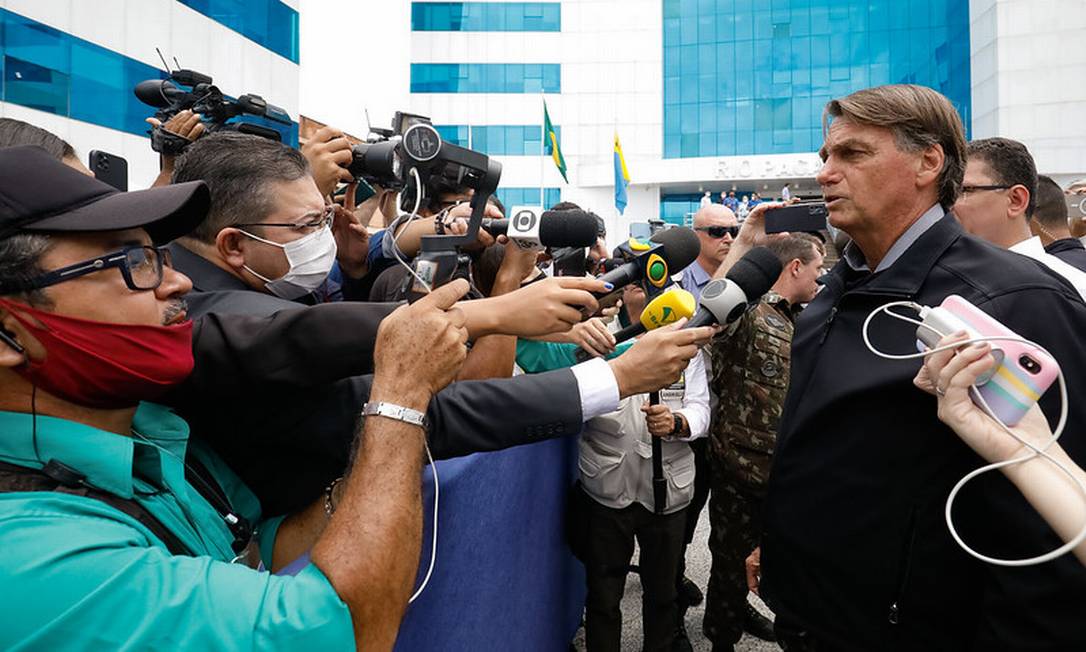 Bolsonaro diz que 11 ministros disputarão eleição e 'pacotão' de saídas está marcado para 31 de março Foto: Alan Santos / divulgação