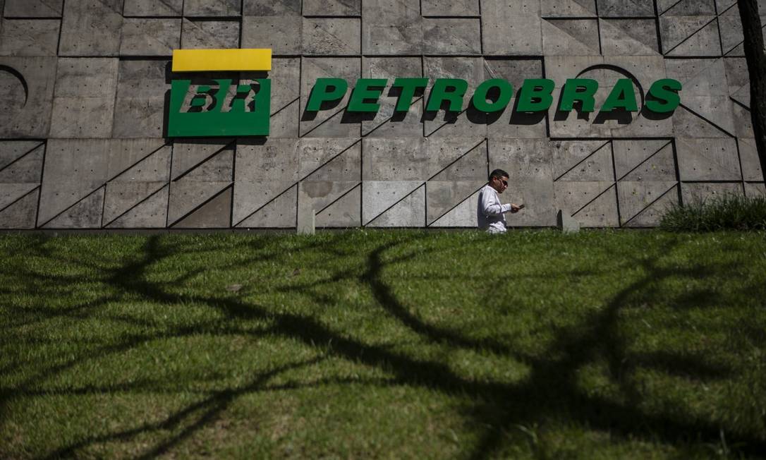 Sede da Petrobras no Centro do Rio Foto: Alexandre Cassiano / Agência O Globo
