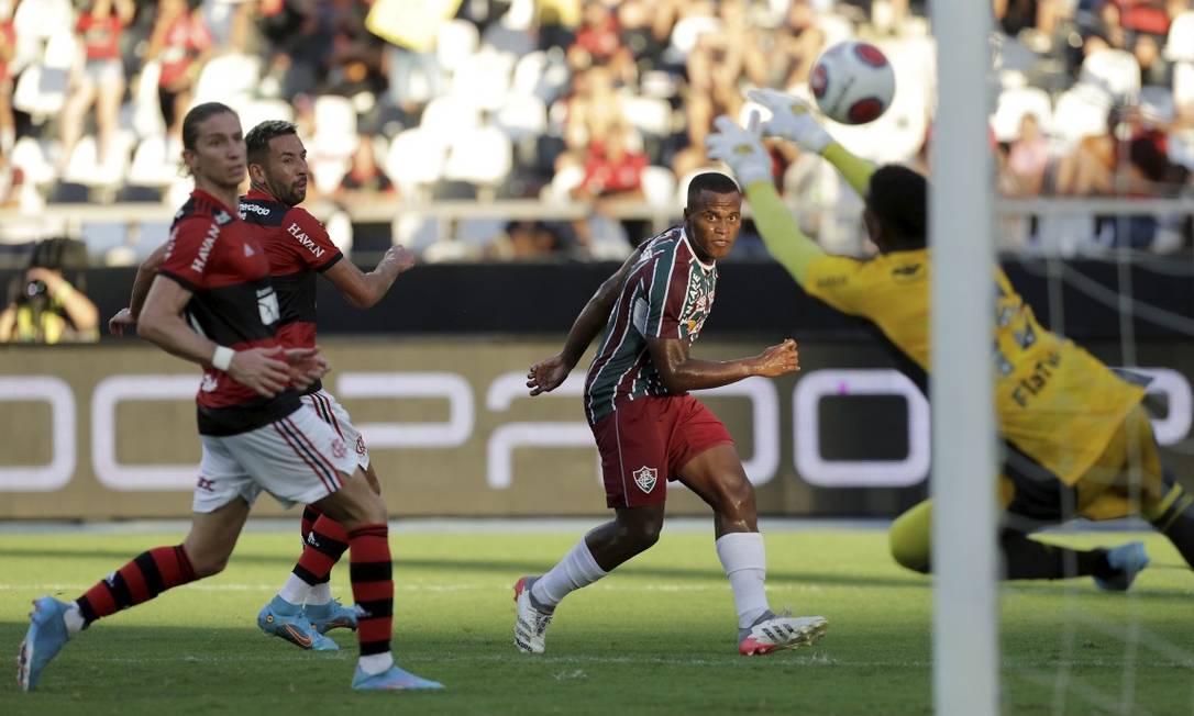 Jhon Arias marcou o gol da vitória do Fluminense sobre o Flamengo Foto: MARCELO THEOBALD / Agência O Globo