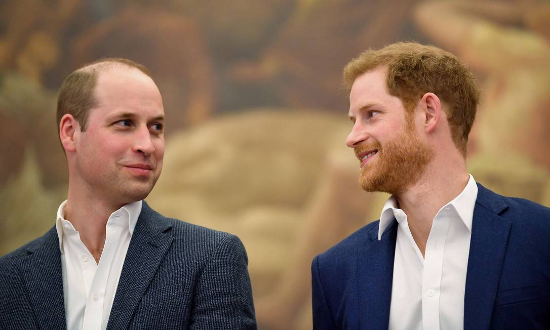 Príncipe William e Harry Foto: TOBY MELVILLE / AFP