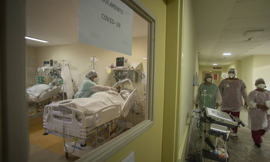 Atendimento no Hospital Municipal Ronaldo Gazolla com o aumento de casos de Covid-19 com a variante Ômicron. Foto: Márcia Foletto / Agência O Globo