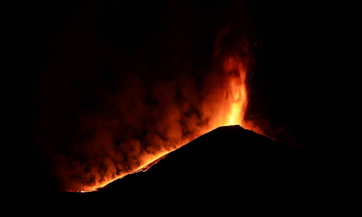 Erupção do vulcão Etna Foto: ANTONIO PARRINELLO / REUTERS