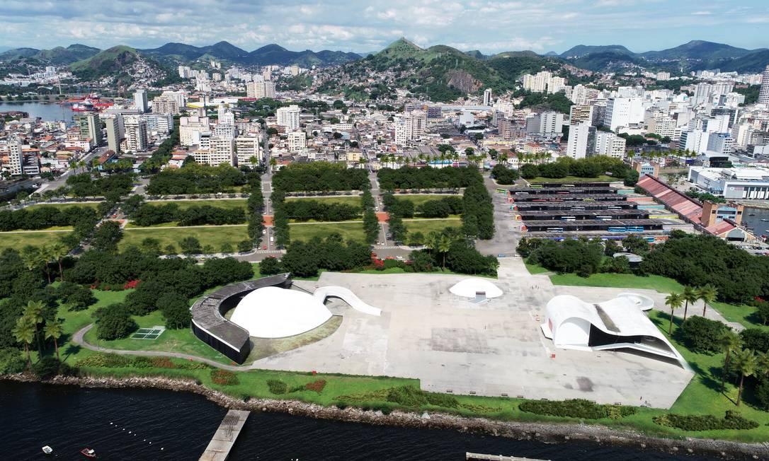 
Novo arruamento ampliará a conexão do conjunto arquitetônico do Caminho Niemeyer com o restante do Centro
Foto:
Divulgação
/
Prefeitura de Niterói
