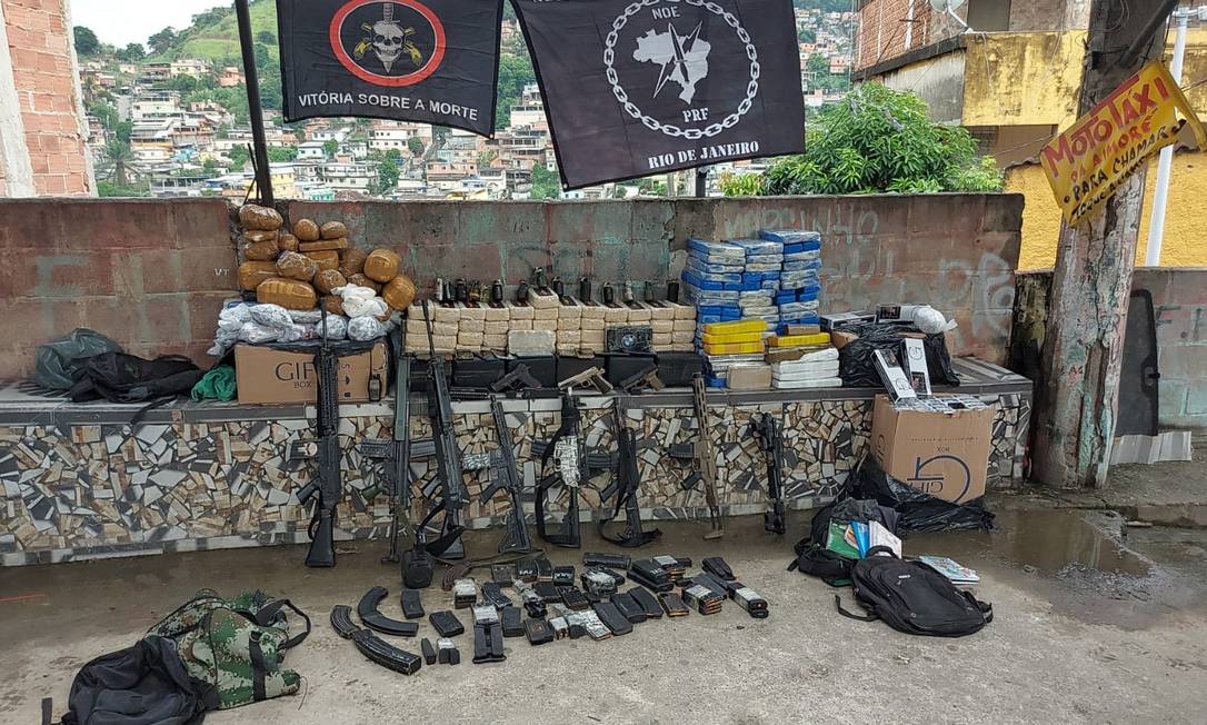 Polícia apreendeu drogas e armas na Vila Cruzeiro Foto: Divulgação/Polícia Militar