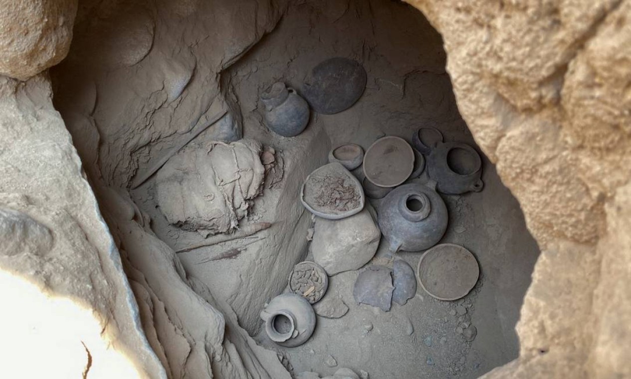 Tumba onde 14 múmias foram encontradas complexo arqueológico de Cajamarquilla, Peru Foto: STRINGER / REUTERS
