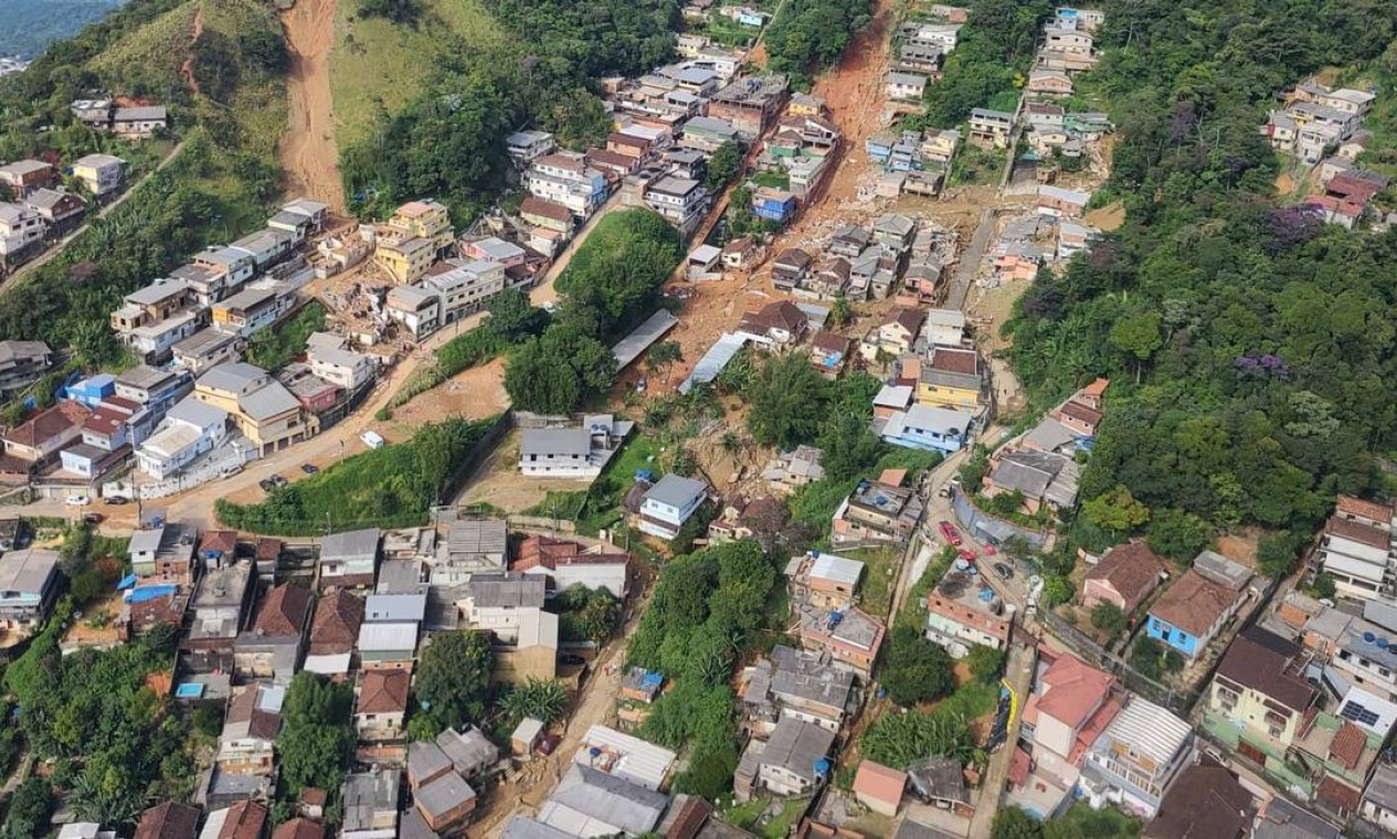 Imagem aérea da dimensão da destruição causada na Vila Felipe Foto: Genilson Araújo / Agência O Globo