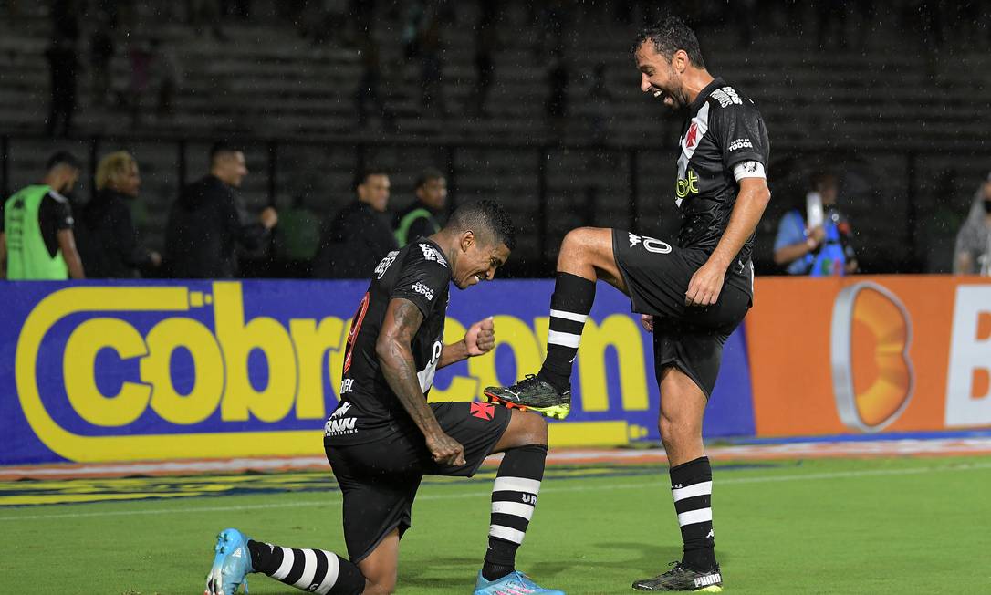 Raniel e Nenê têm sido os principais jogadores do Vasco em 2022 Foto: Zimel / Agência O Globo