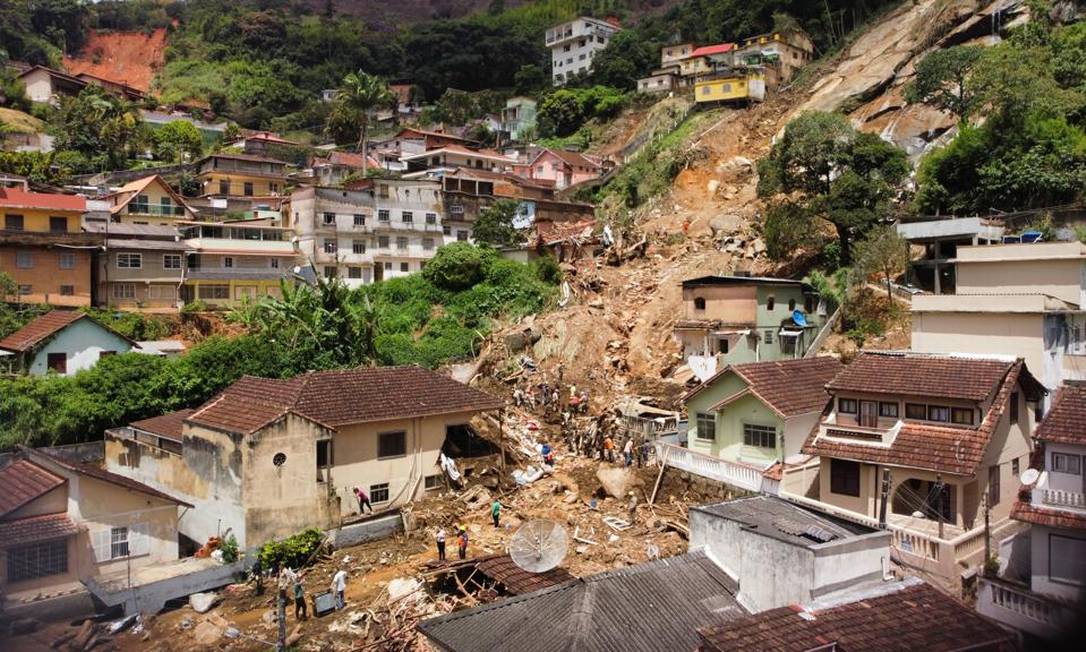 Deslizamento do Morro do Caxambu Foto: Márcia Foletto / Agência O Globo