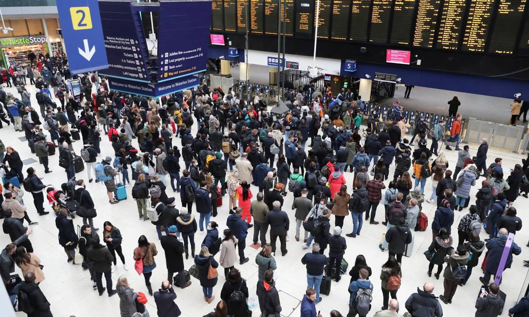 Tempestade Eunice Sobe para 16 o número de mortos na Europa Jornal O