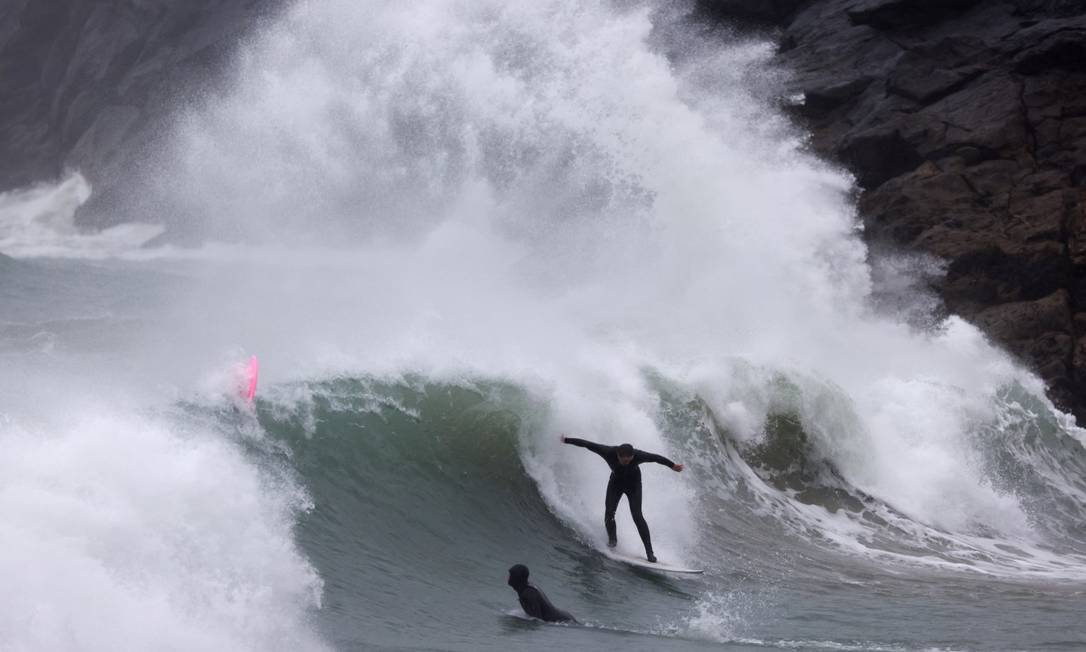 Tempestade Eunice Sobe para 16 o número de mortos na Europa Jornal O