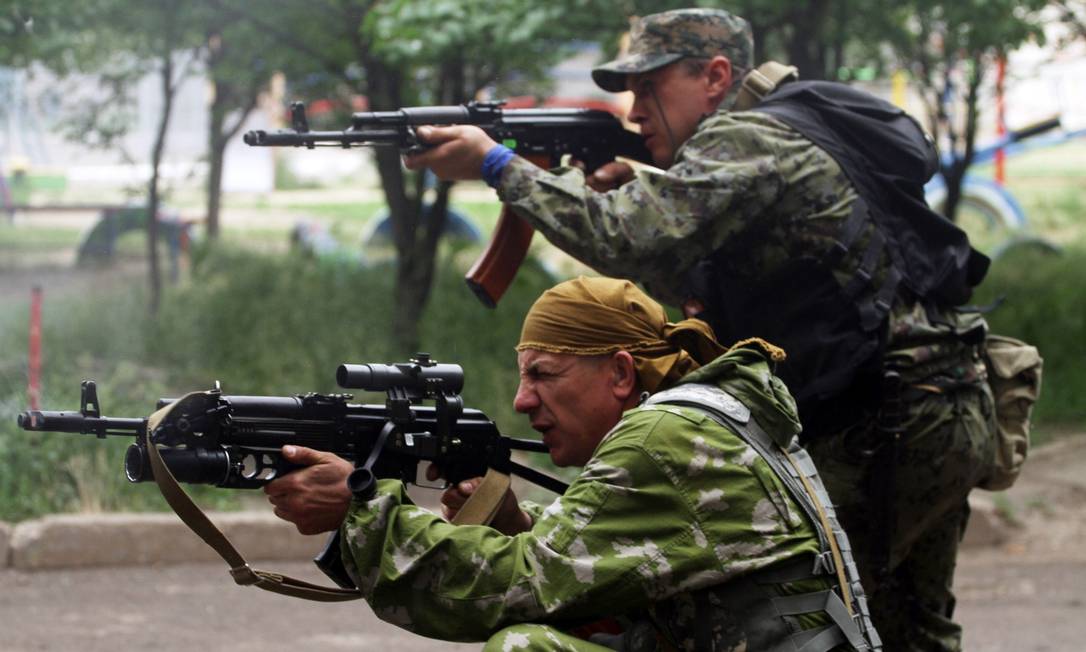 Militantes pró-Rússia na Ucrânia Foto: SERGEY GAPON 