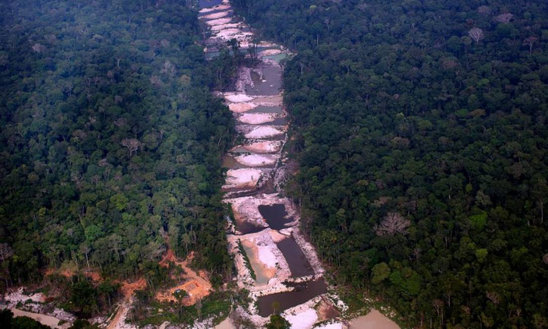 Clubes de tiro explodiram em áreas de conflito da Amazônia