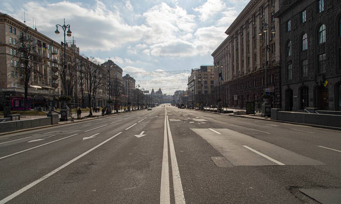 Ruas da capital Kiev foram evacuadas devido à ameaça russa Foto: Yan Boechat / Agência O Globo