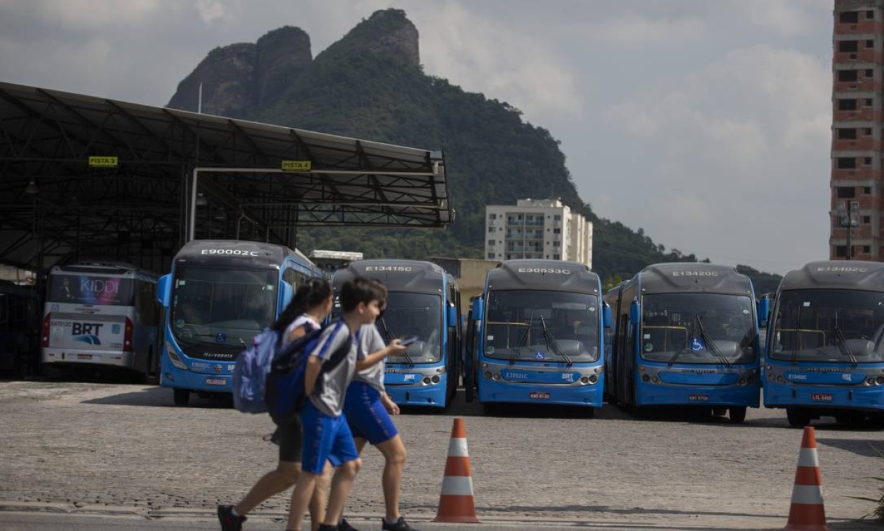 Todos os 200 ônibus do sistema estão paralisado Foto: Marcia Foletto / Agência O Globo