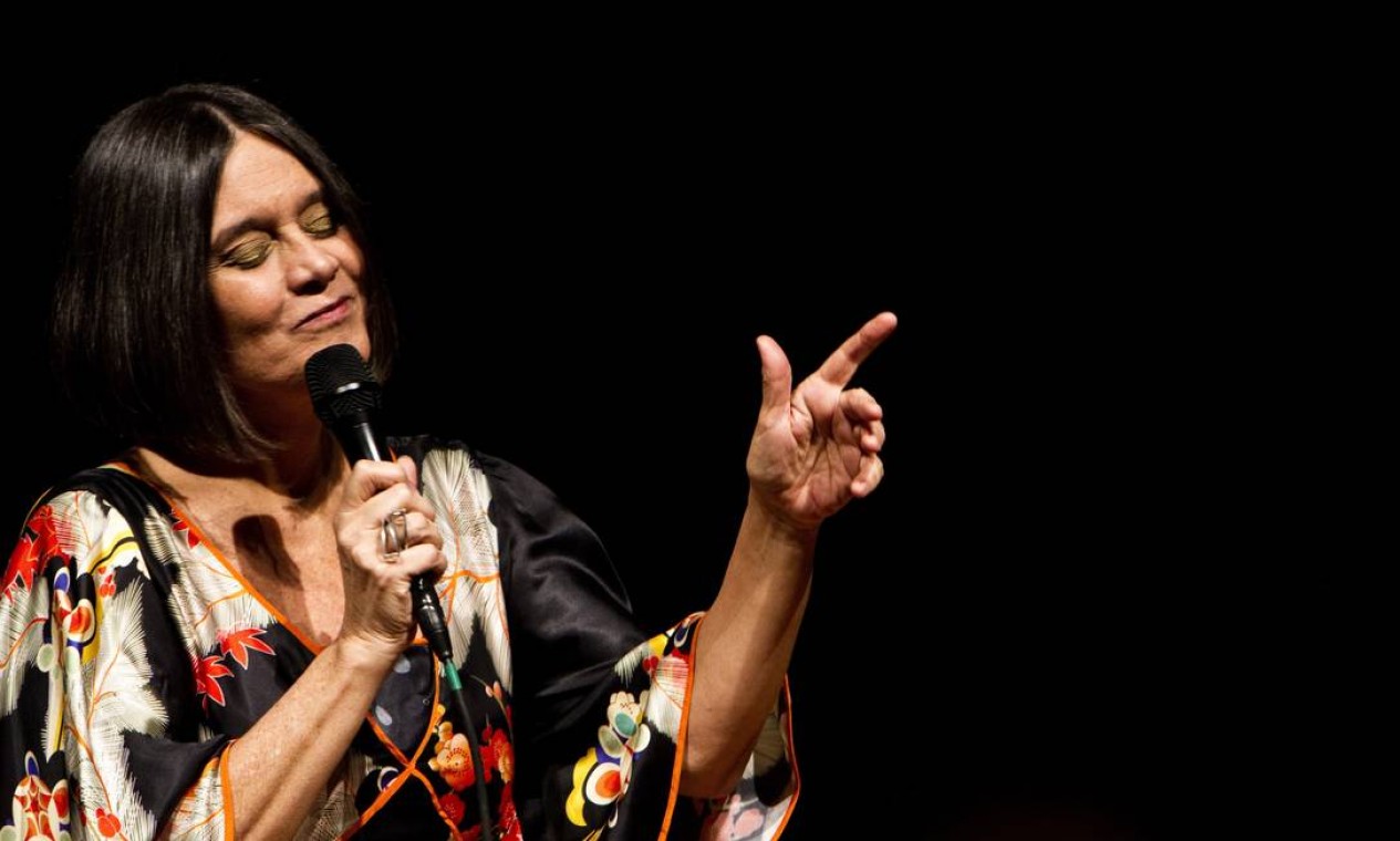 A cantora Joyce Moreno canta Sidney Miller, em 2012 Foto: Divulgação