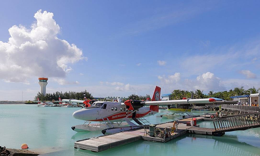 Aeronave da Trans Maldivian no terminal de hidroaviões do aeroporto de Malé, capital das Maldivas Foto: Reprodução