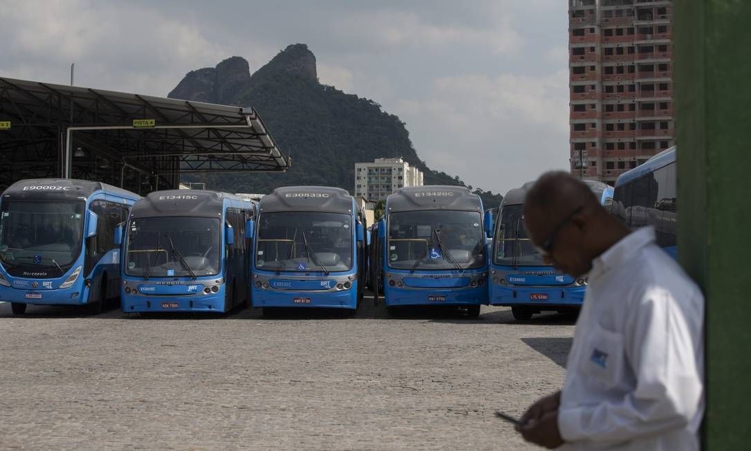 Desde sexta-feira motoristas estavam em greve por melhores condições de trabalho e reajute salarial Foto: Marcia Foletto / Agência O Globo
