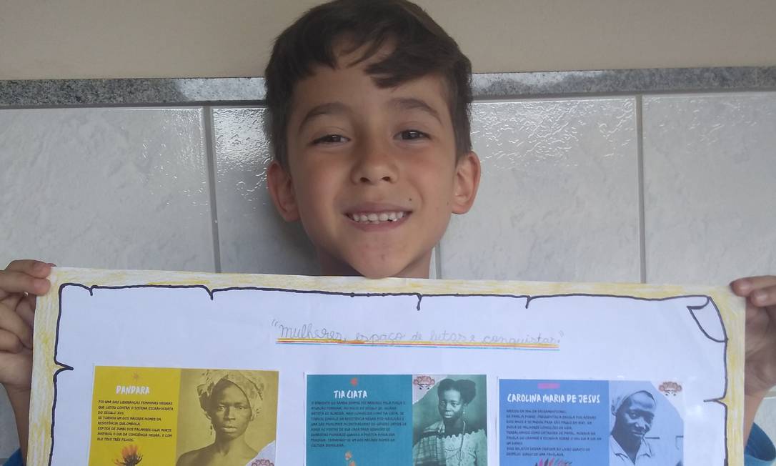 Emmanuel, de 8 anos, foi em 2020 para uma escola pública, em que foi alfabetizado, e não vai retornar para o ensino privado Foto: Reprodução / Agência O Globo
