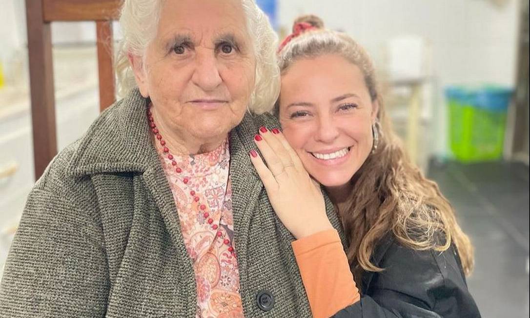 Paolla Oliveira e avó Foto: Reprodução