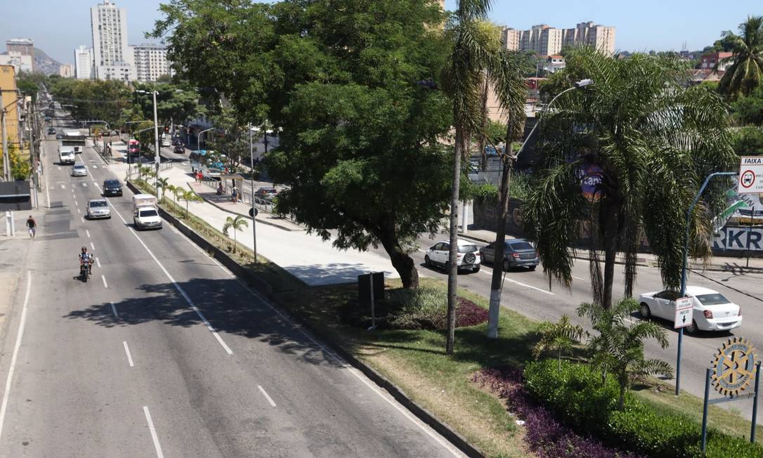 
Alameda São Boaventura: Serão investidos R$ 136 milhões para a construção de novos pontos de ônibus no corredor exclusivo e ciclovia
Foto:
Divulgação
/
Luciana Carneiro
