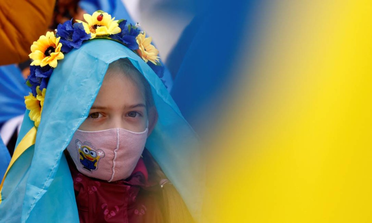Criança ucraniana participa de protesto em Valletta, Malta, contra a guerra na Ucrânia. Foto: DARRIN ZAMMIT LUPI / REUTERS